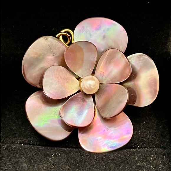 VTG Mother of Pearl with possible Pearl Center Pendant Elegant Statement Piece - Picture 4 of 6